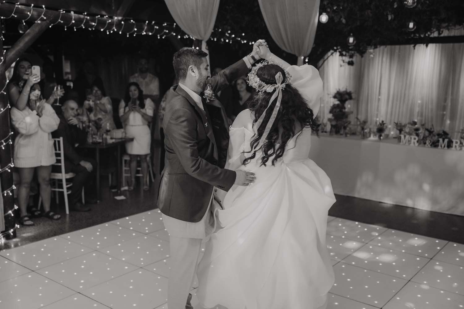 Idyllic Outdoor Wedding in Auckland