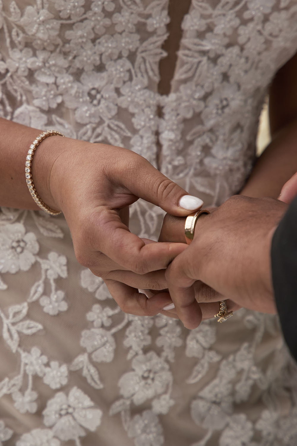 Captivating Estate Wedding at Puketutu Island Estate